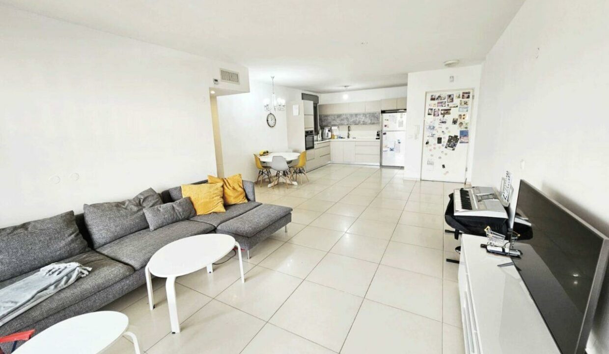 WhatsApp Image 2023-10-25 at 10.04.47 (3)