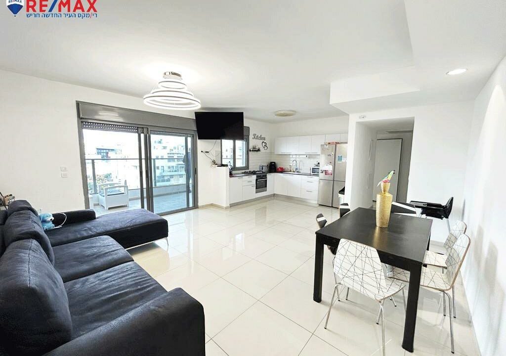 WhatsApp Image 2023-12-05 at 12.42.13 (1)