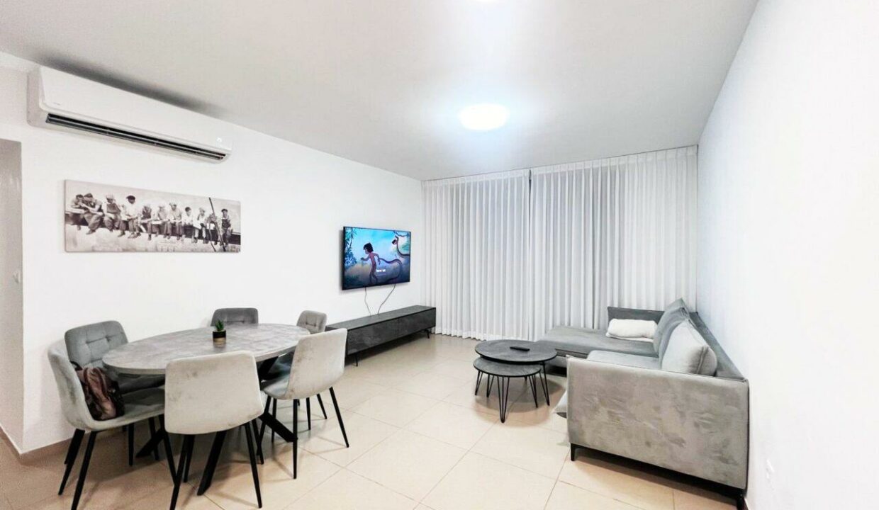 WhatsApp Image 2024-01-31 at 09.02.14 (1)