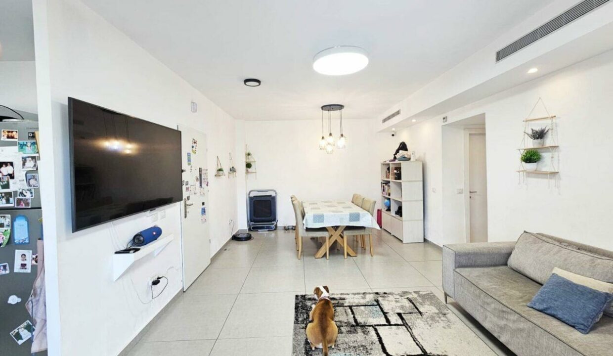 WhatsApp Image 2024-02-21 at 13.05.36 (1)