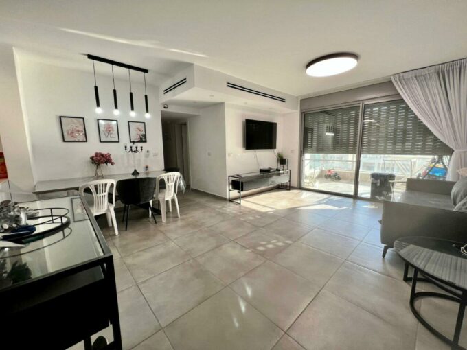 למכירה בחריש דירת 4 חדרים בשכונת בצוותא