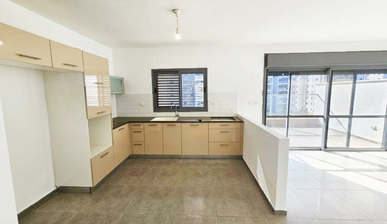 WhatsApp Image 2024-01-28 at 14.21.11 (1)