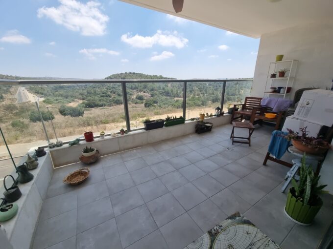 למכירה בחריש דירת 4 חדרים בשכונת בצוותא קבלן שפיר