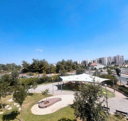 למכירה בחריש דירת 4 חדרים בשכונת החורש