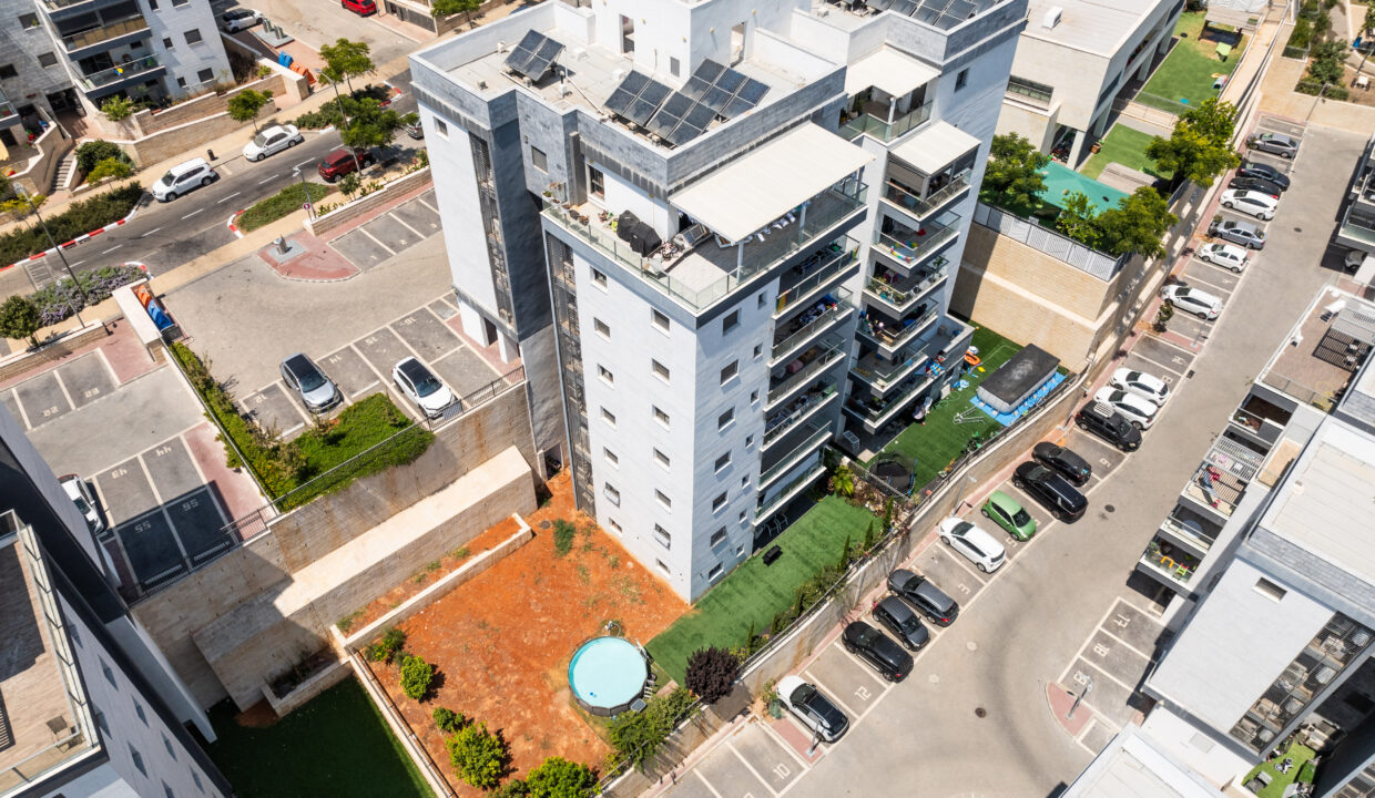 גינה מרחפן עולה