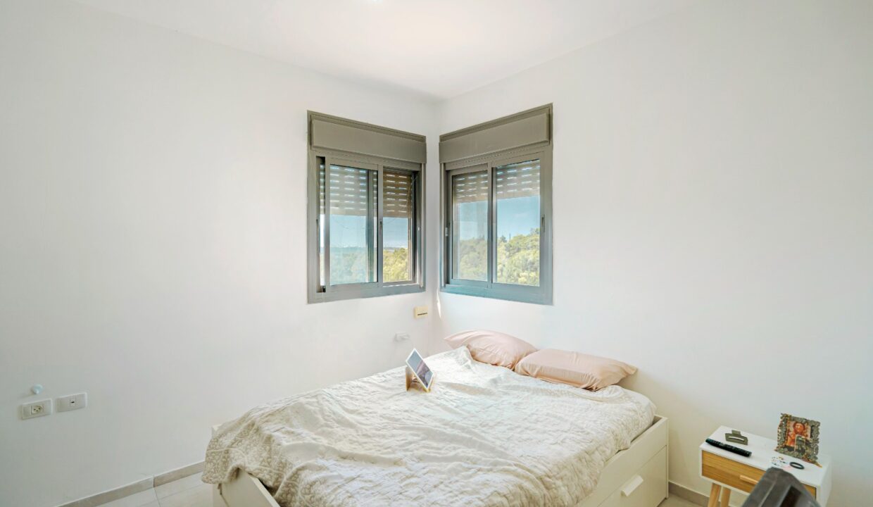 1edf25f1-5d00-4ab6-a4e5-8a2eeea6e5dd