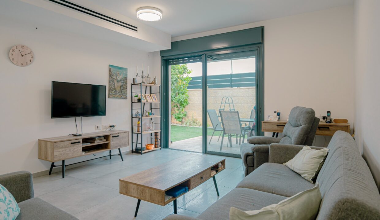 44d45f71-6fec-4491-a336-32d057b3084d