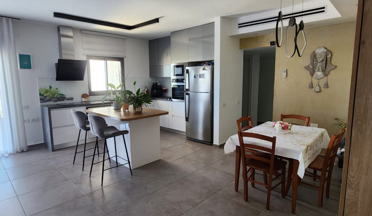 WhatsApp Image 2024-09-02 at 13.42.19 (8)