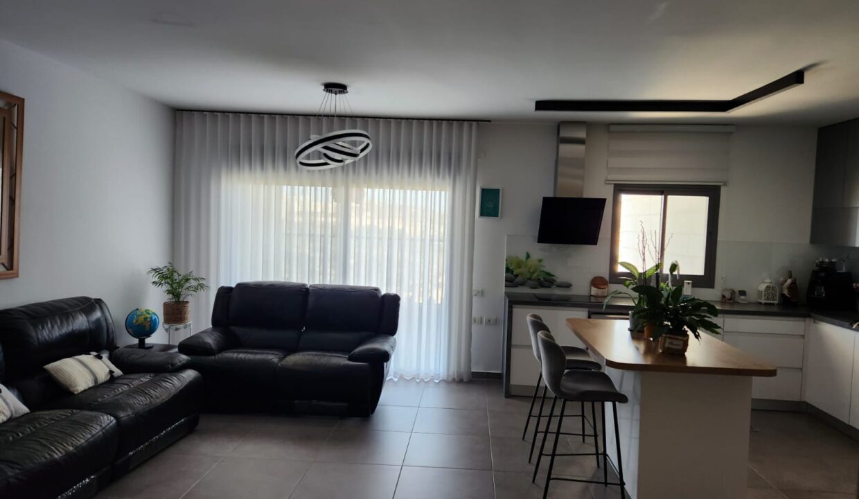 WhatsApp Image 2024-09-02 at 13.42.19 (9)