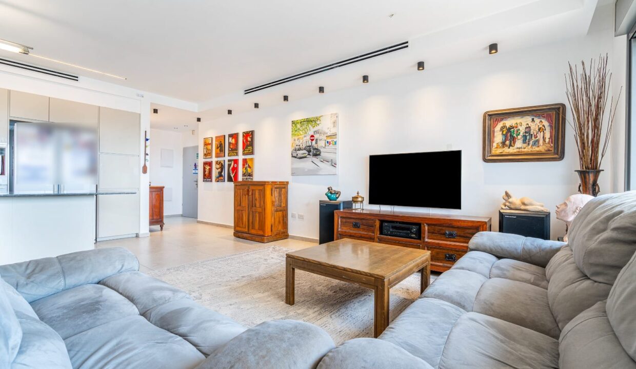 WhatsApp Image 2024-09-09 at 13.48.52 (2)