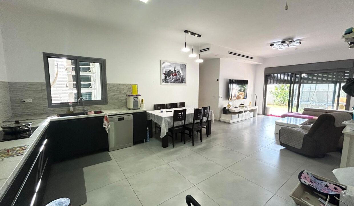 WhatsApp Image 2024-09-23 at 17.27.29 (1)