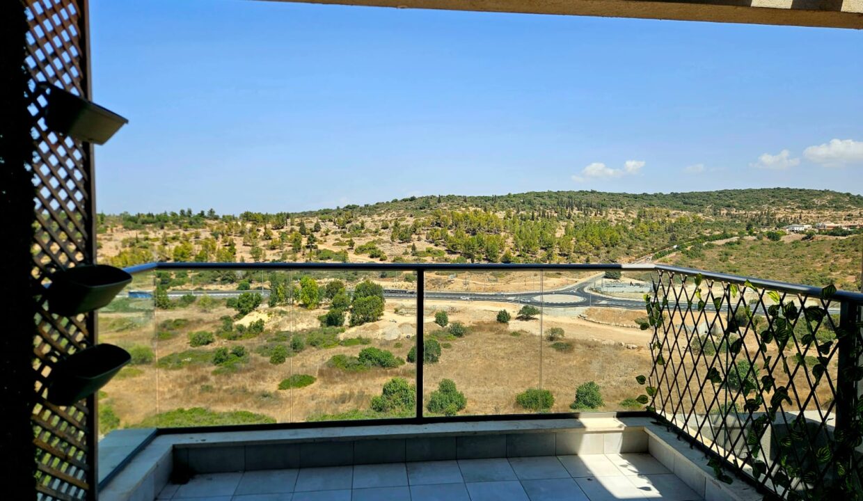 WhatsApp Image 2024-09-24 at 11.59.09 (1)