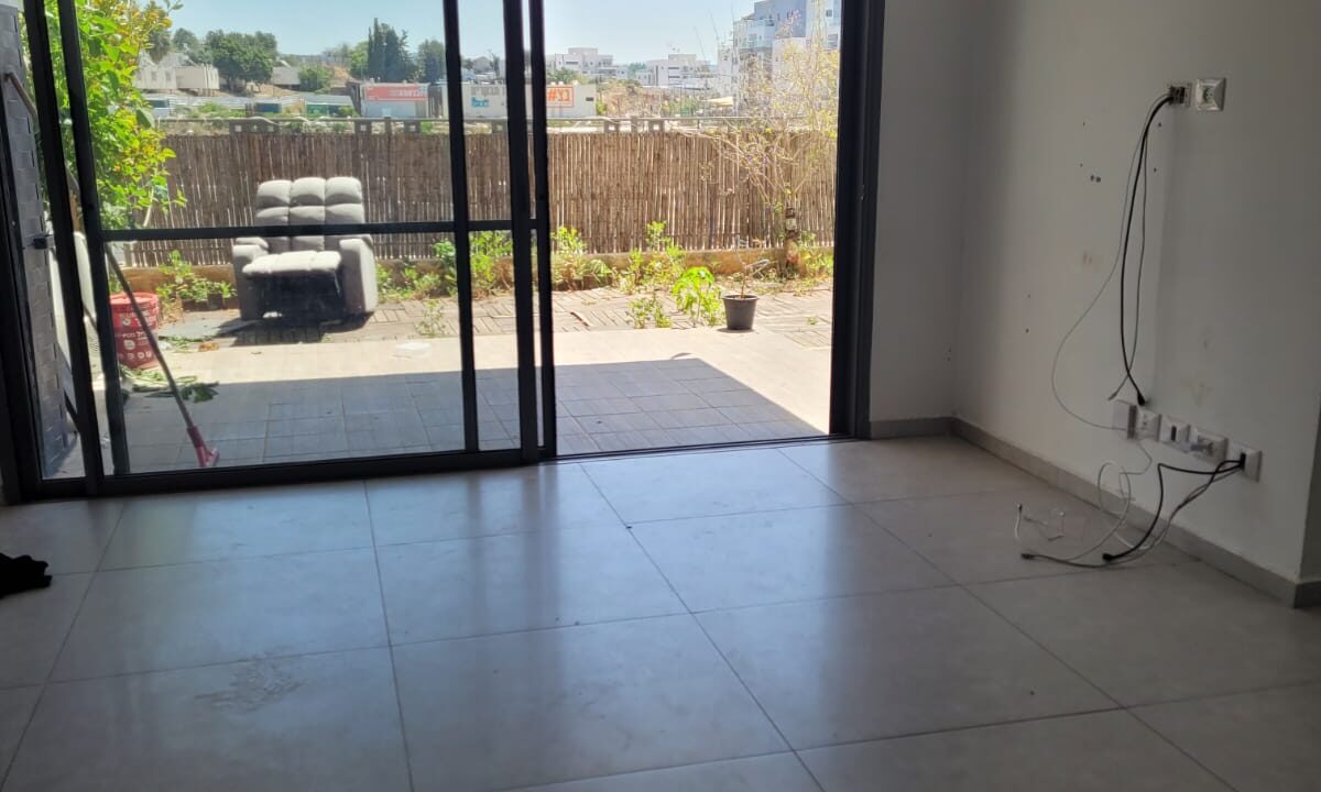 רקפת 12 תמונה נוספת