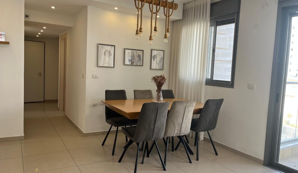 WhatsApp Image 2024-12-15 at 21.08.48