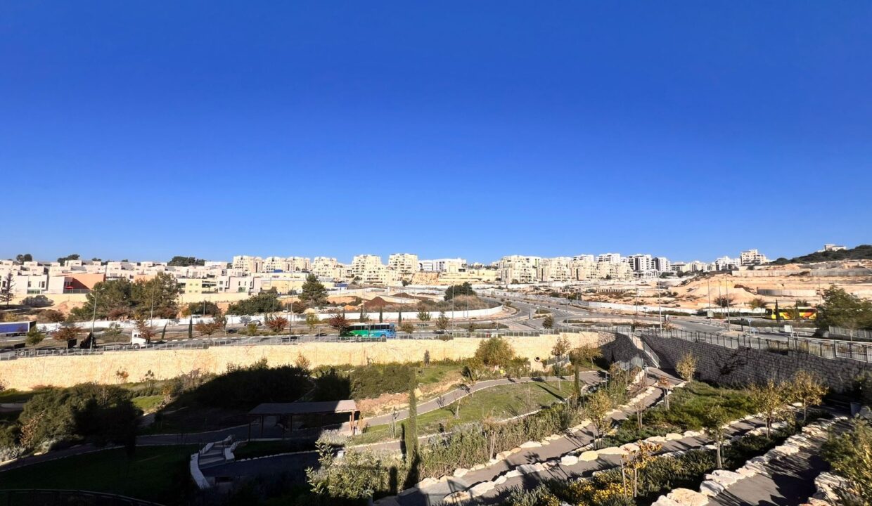 WhatsApp Image 2024-12-16 at 15.04.35