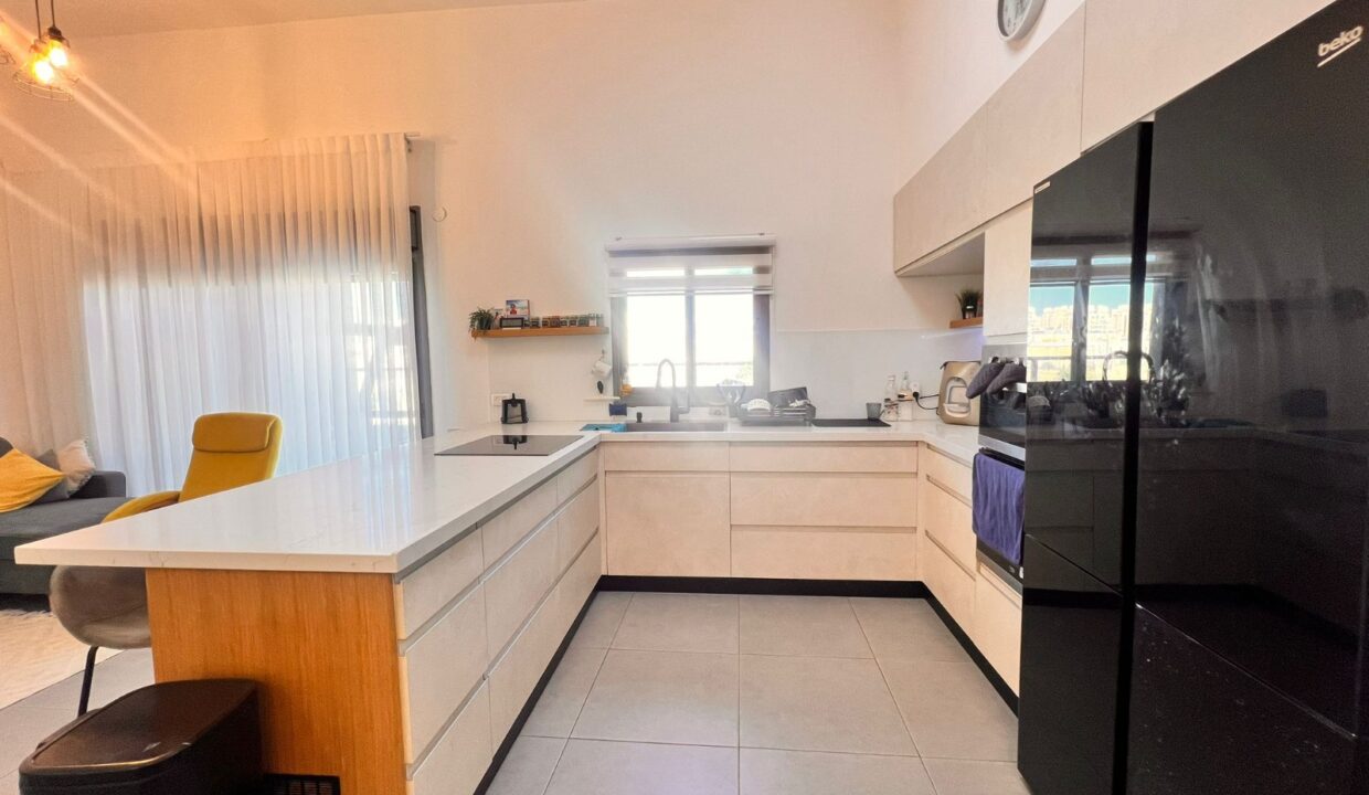 WhatsApp Image 2024-12-16 at 15.04.35 (2)