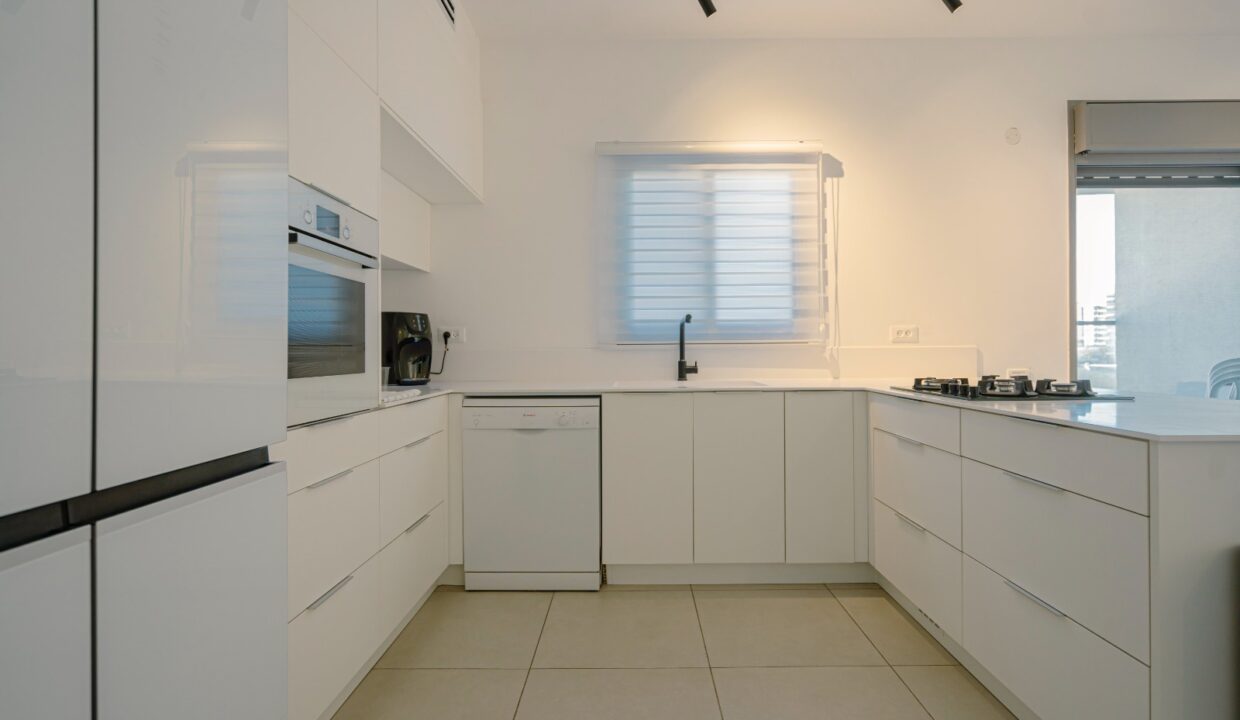 WhatsApp Image 2024-12-22 at 14.14.33