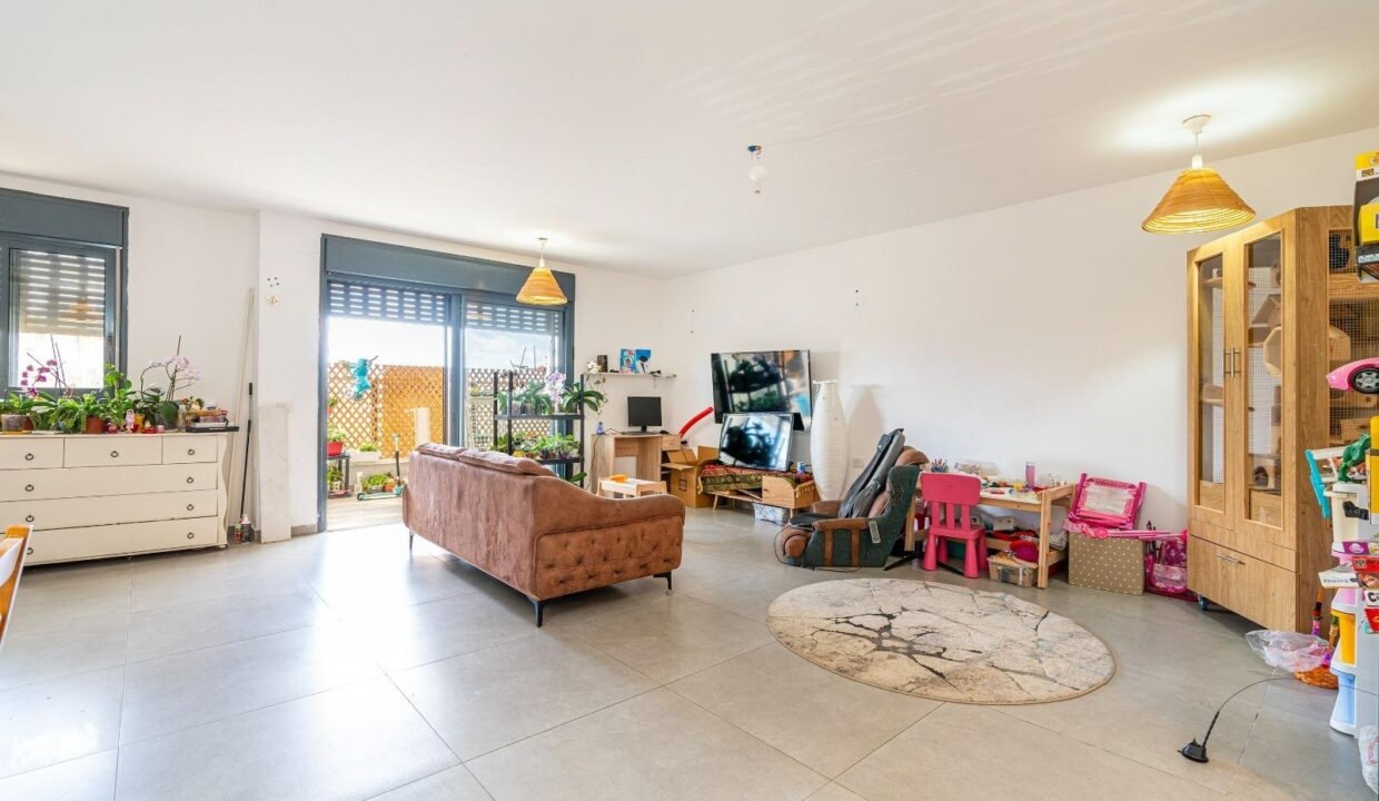 WhatsApp Image 2024-12-24 at 09.28.24