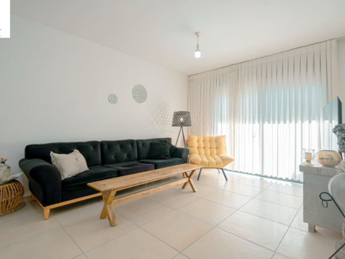 למכירה בחריש דירת 5 חדרים בשכונת הפרחים קבלן שיכון ובינוי