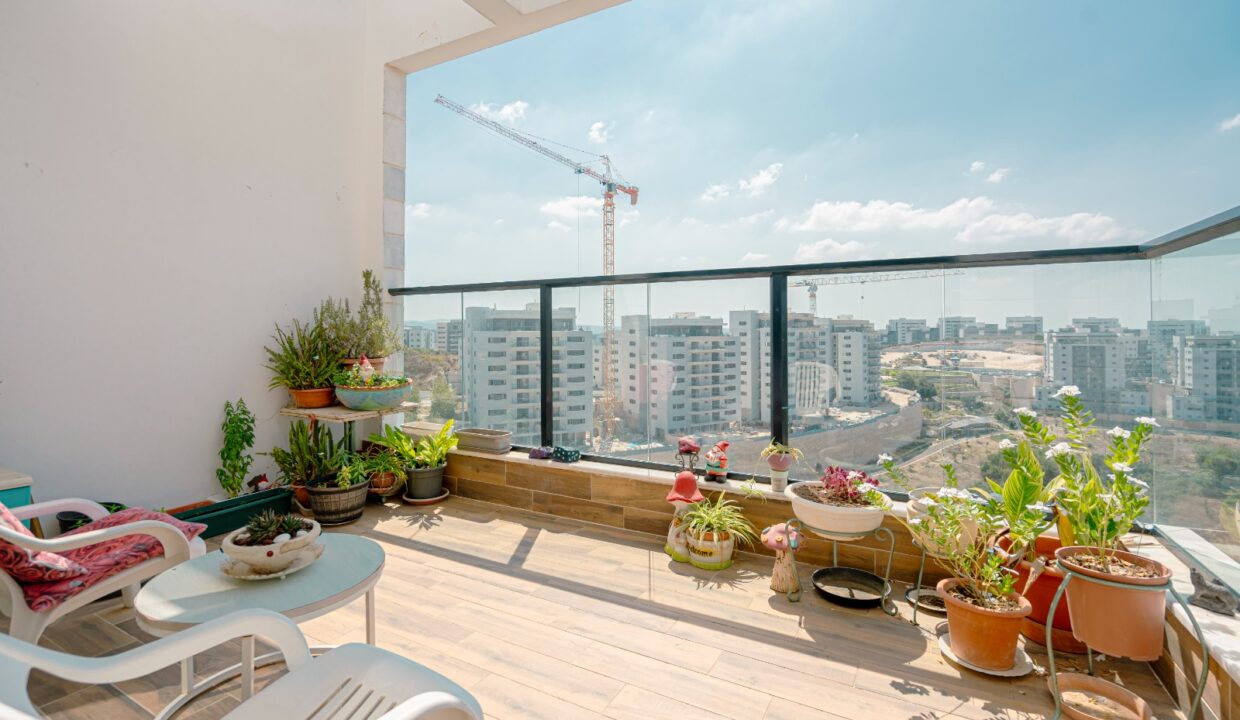 WhatsApp Image 2025-02-05 at 10.47.43 (1)