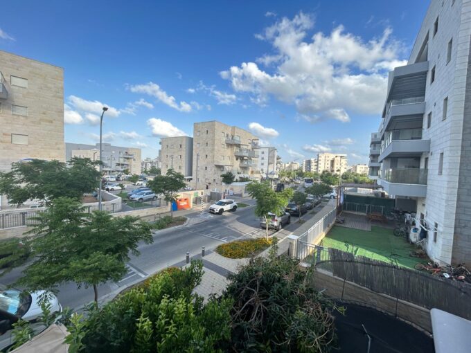 למכירה בחריש דירת 5 חדרים בשכונת החורש