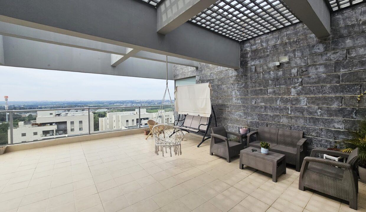 WhatsApp Image 2025-03-11 at 14.38.26 (1)