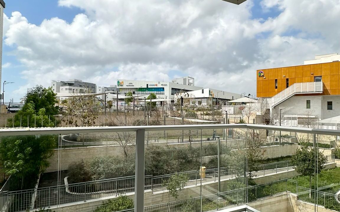 WhatsApp Image 2025-03-20 at 13.14.03