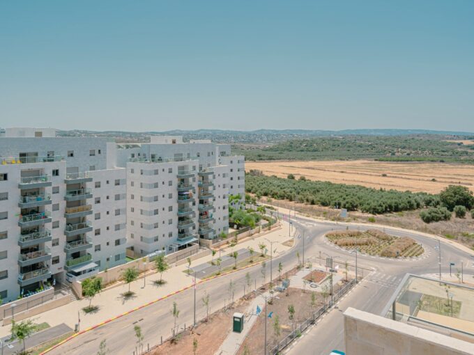 למכירה בחריש דירת 5 חדרים בשכונת הפרחים