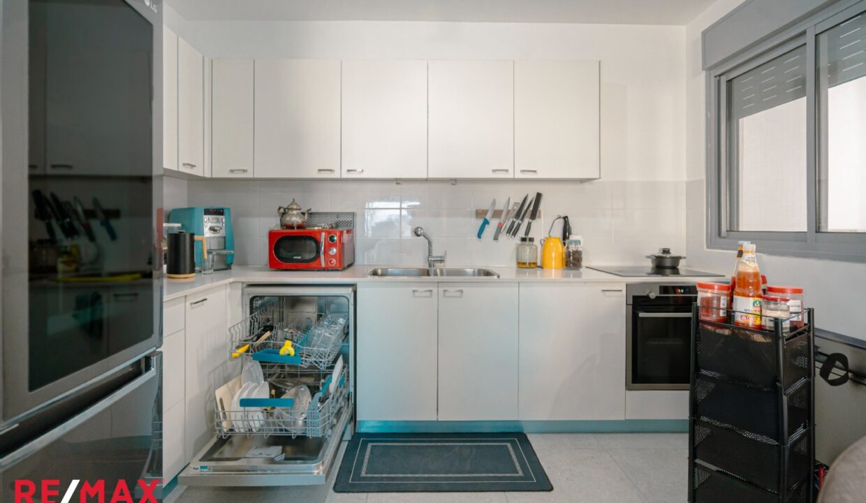 WhatsApp Image 2025-04-23 at 10.04.38 (1)