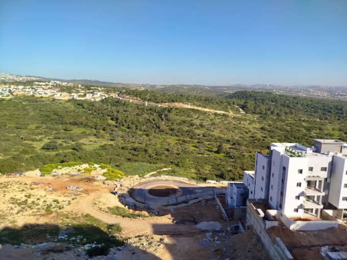 למכירה בחריש דירת 5 חדרים בשכונת any