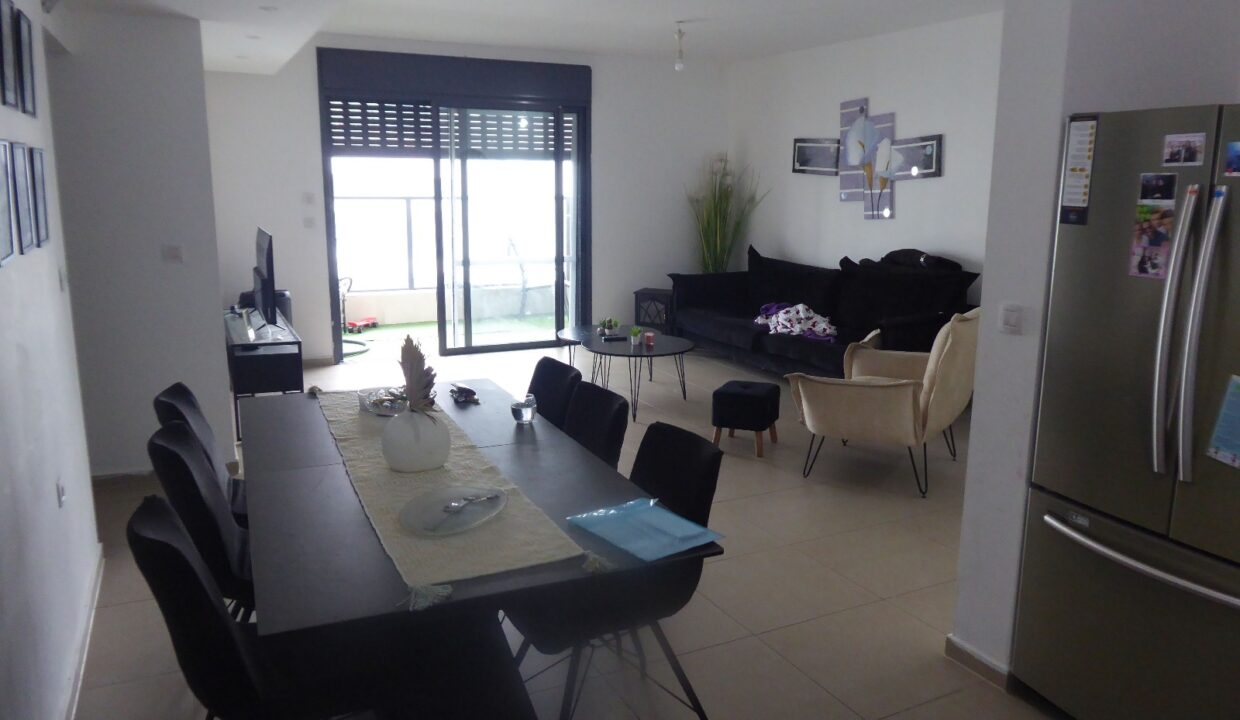 WhatsApp Image 2025-03-19 at 13.54.05 (1)