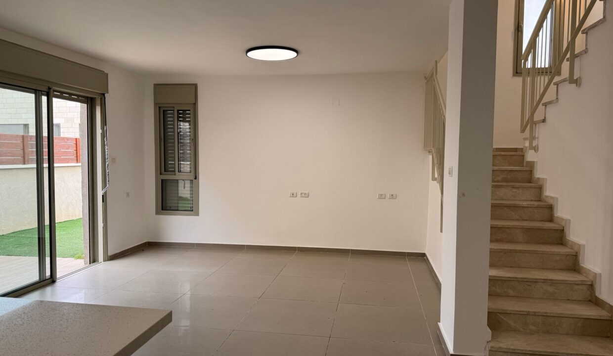 WhatsApp Image 2025-05-07 at 07.00.58 (2)