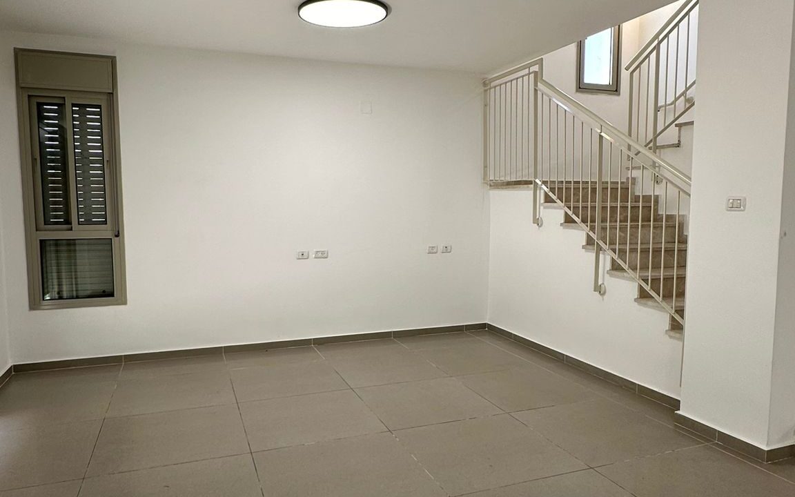 WhatsApp Image 2025-05-08 at 11.54.44 (1)