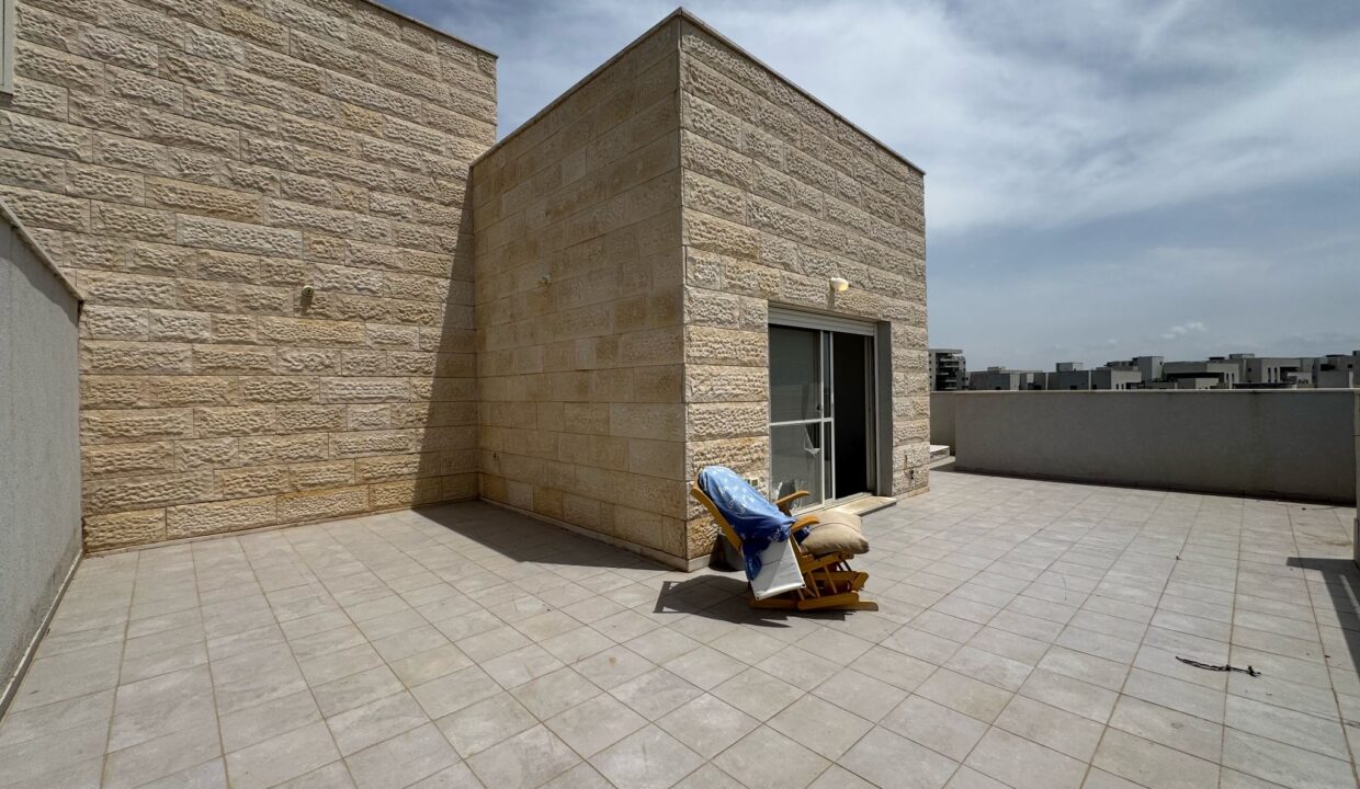 WhatsApp Image 2025-05-09 at 12.30.54