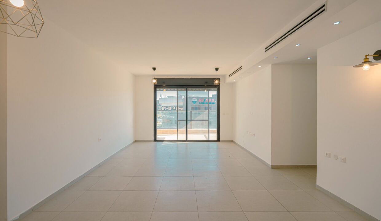 WhatsApp Image 2025-05-16 at 10.02.17