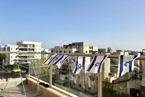 למכירה בחריש דירת 4 חדרים בשכונת אבני חן
