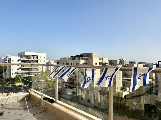 למכירה בחריש דירת 4 חדרים בשכונת אבני חן