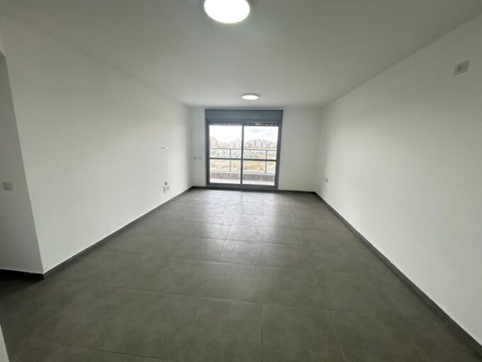 למכירה בחריש דירת 5 חדרים בשכונת מעו׳׳ף