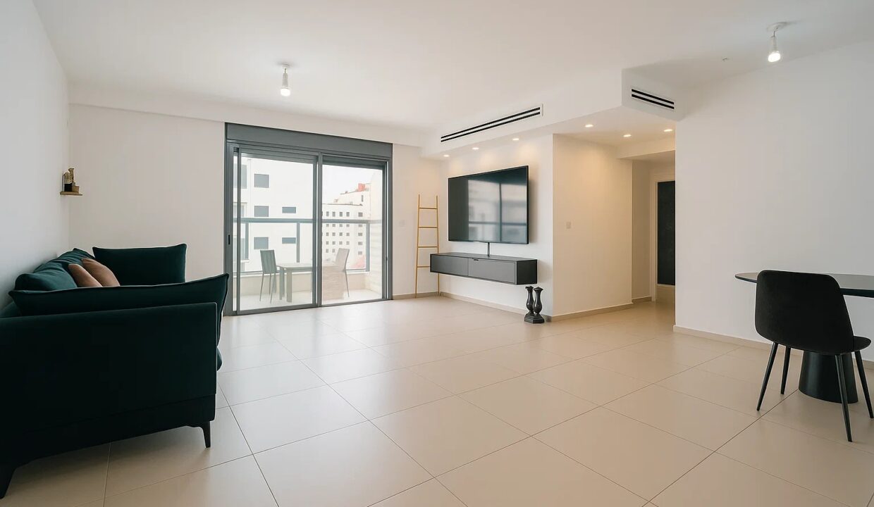 WhatsApp Image 2025-05-26 at 09.01.36