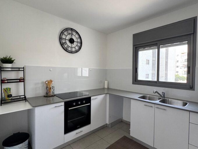 למכירה בחריש דירת 3 חדרים בשכונת בצוותא קבלן שפיר