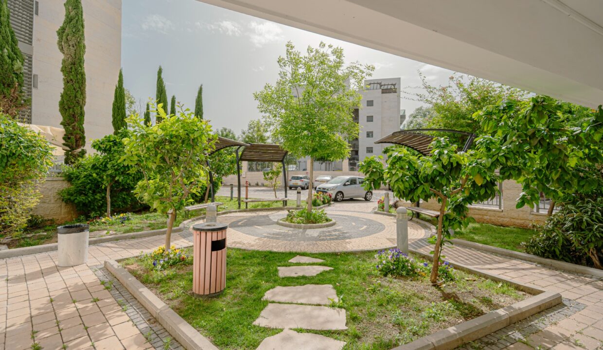 WhatsApp Image 2025-05-22 at 14.12.32 (1)