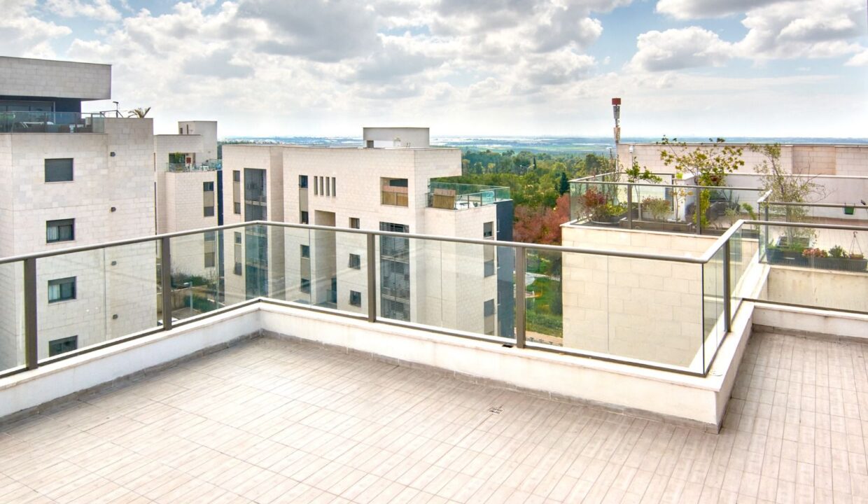 WhatsApp Image 2025-05-22 at 14.13.00