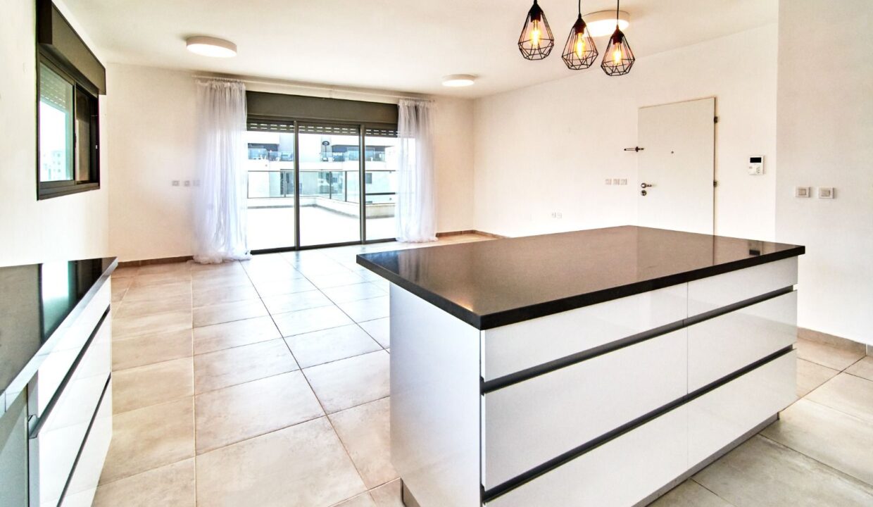 WhatsApp Image 2025-05-22 at 14.13.01