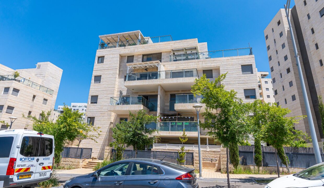 WhatsApp Image 2025-05-31 at 21.08.44