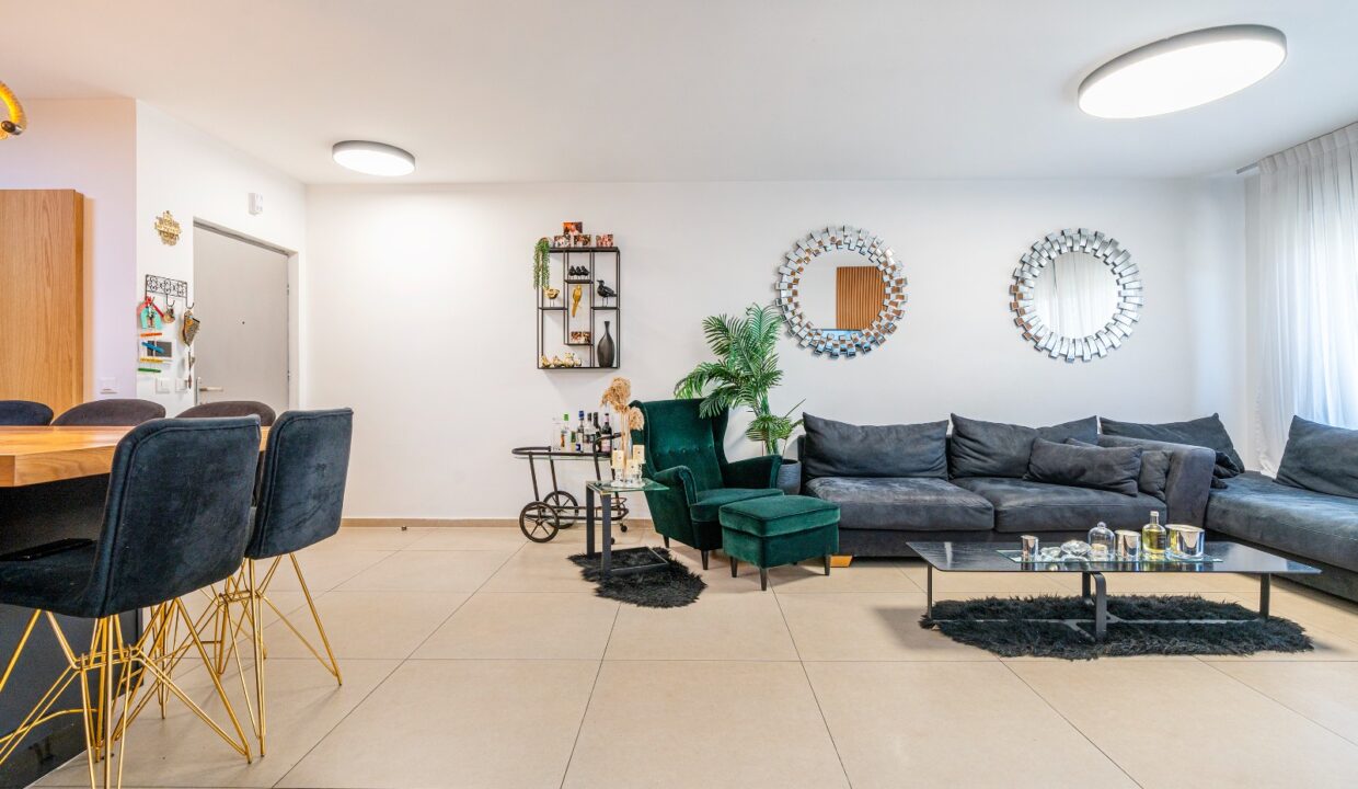 WhatsApp Image 2025-05-31 at 21.08.49