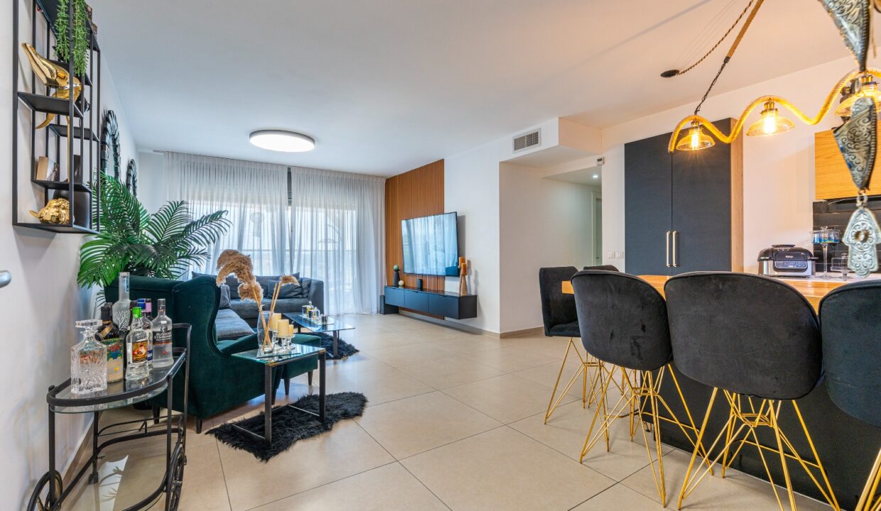 WhatsApp Image 2025-05-31 at 21.08.51