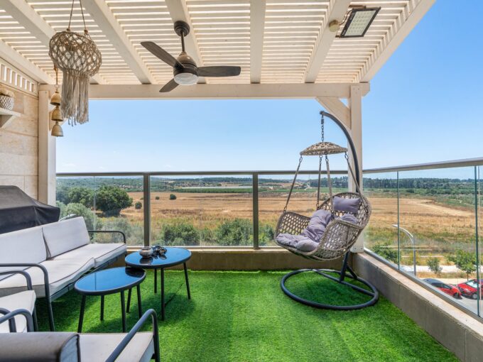 למכירה בחריש דירת 4 חדרים בשכונת הפרחים קבלן דונה