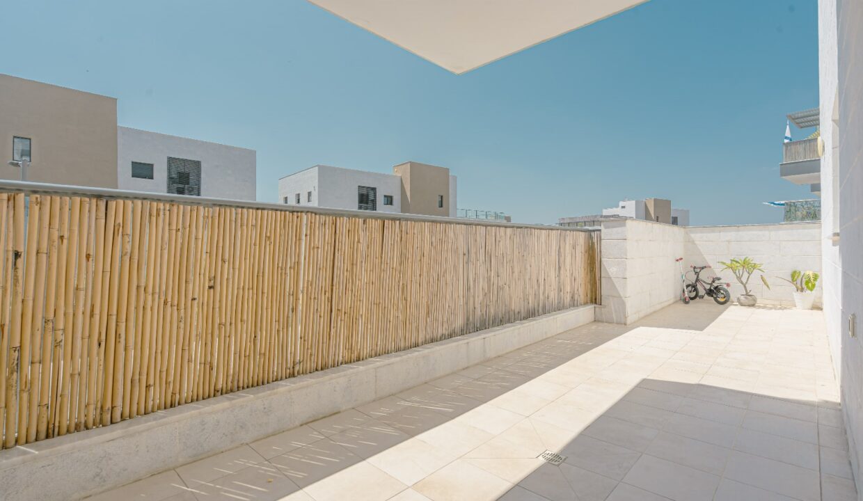 WhatsApp Image 2025-06-19 at 10.52.01 (1)