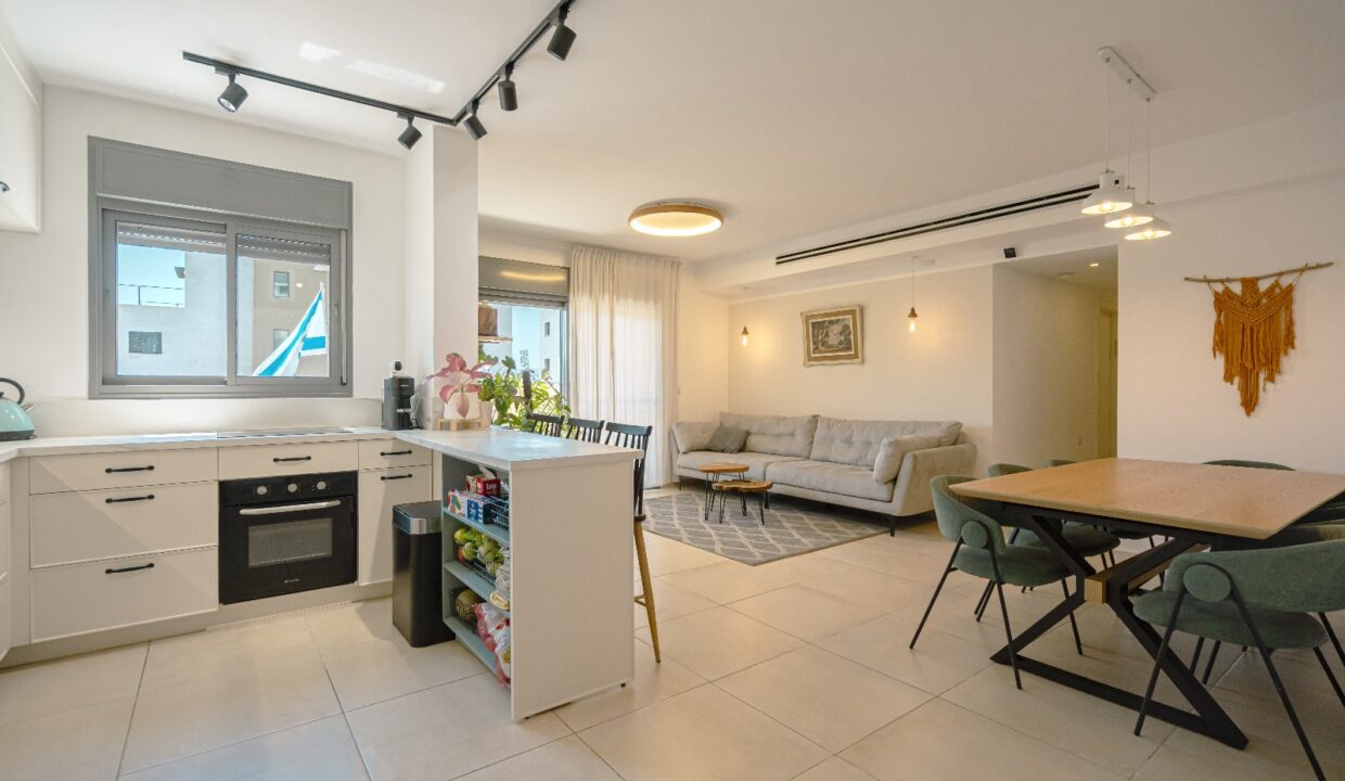 WhatsApp Image 2025-06-19 at 10.52.01