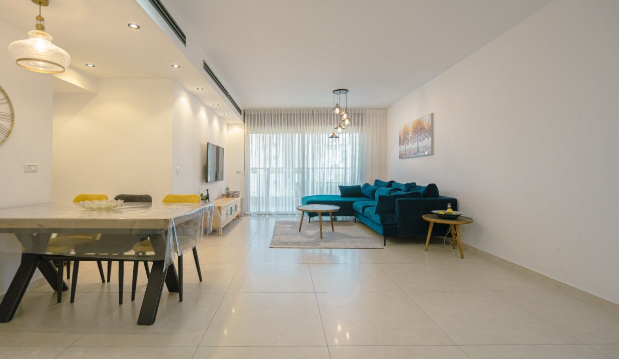 WhatsApp Image 2025-06-19 at 11.23.02 (2)